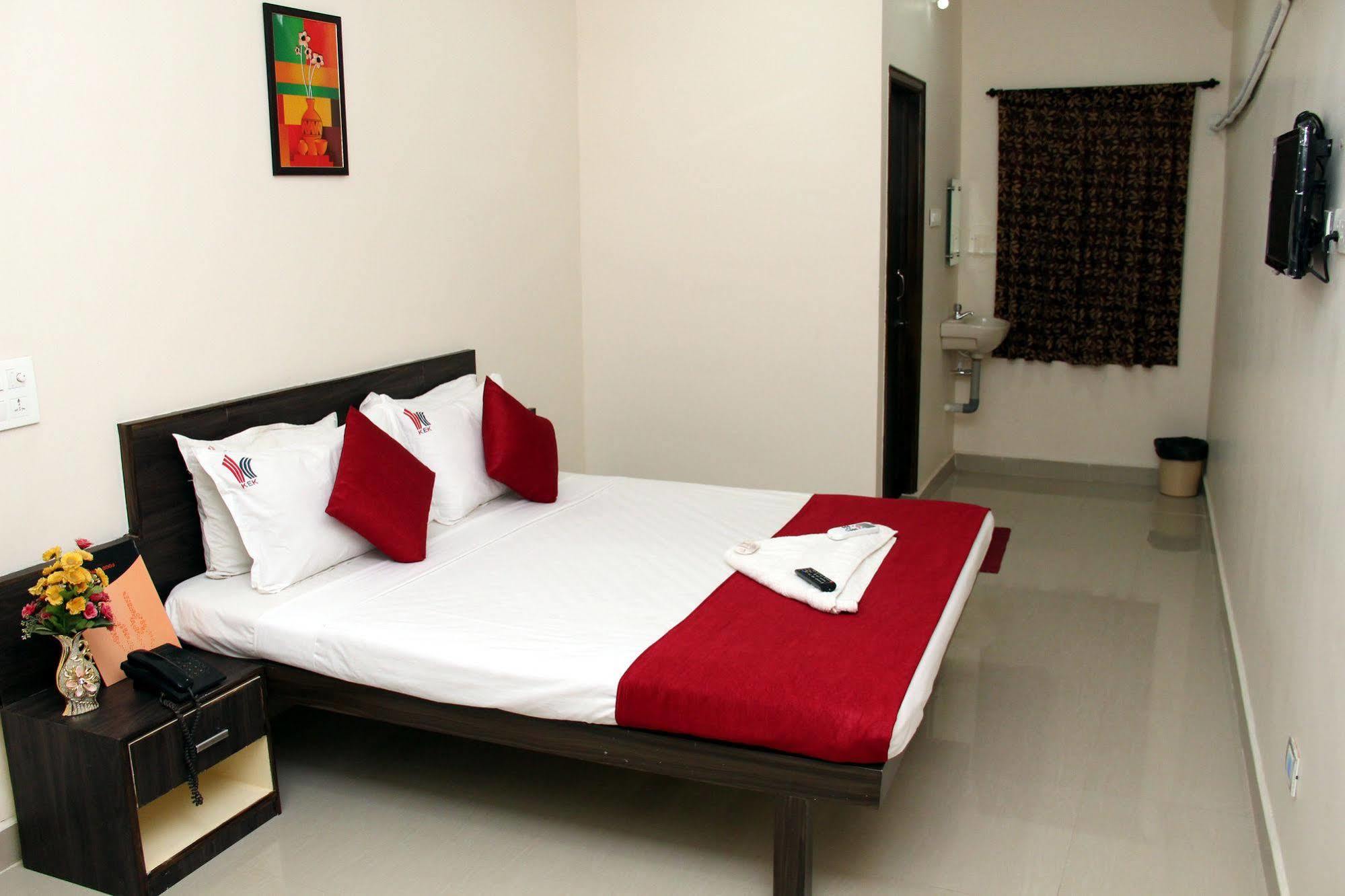 Kek Accommodation Chennai Eksteriør billede